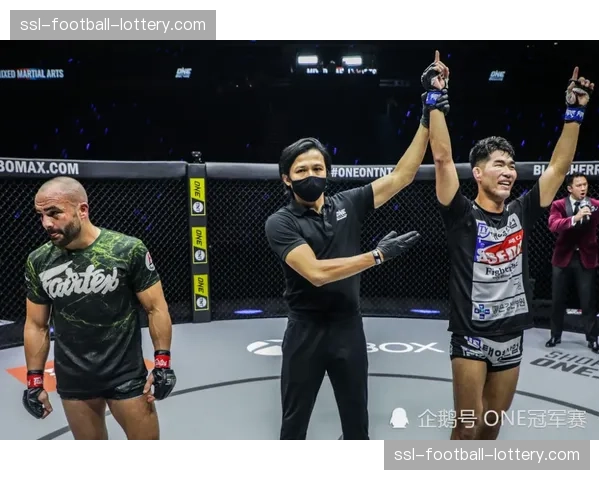 “分析:社交媒体时代,拳手个人品牌运营的重要性已不亚于赛场表现” “分析:社交媒体时代,拳手个人品牌运营的重要性已不亚于赛场表现”